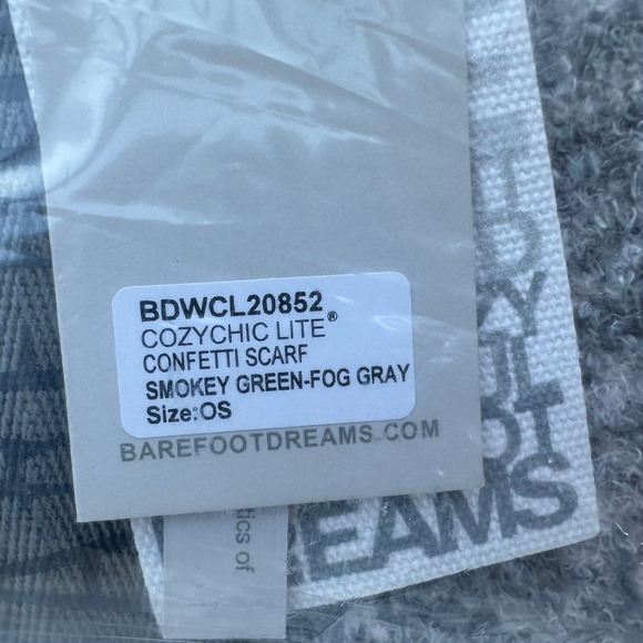 NWT Barefoot Dreams CozyChic Lite Confetti Scarf Smokey Green Fog Gray OS Gift - Picture 3 of 3